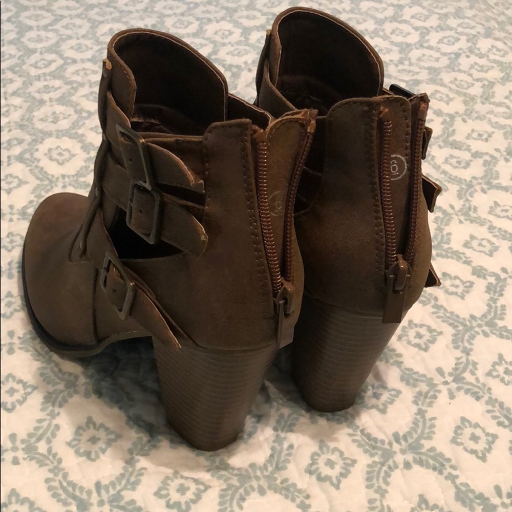 Booties - Picture 3 of 6